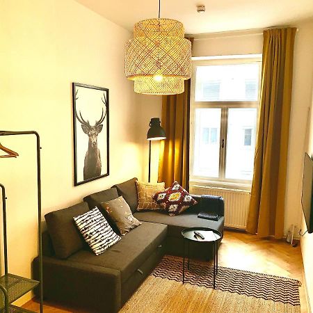 Contemporary City Apartment - By Nahuen Suites Graz Esterno foto