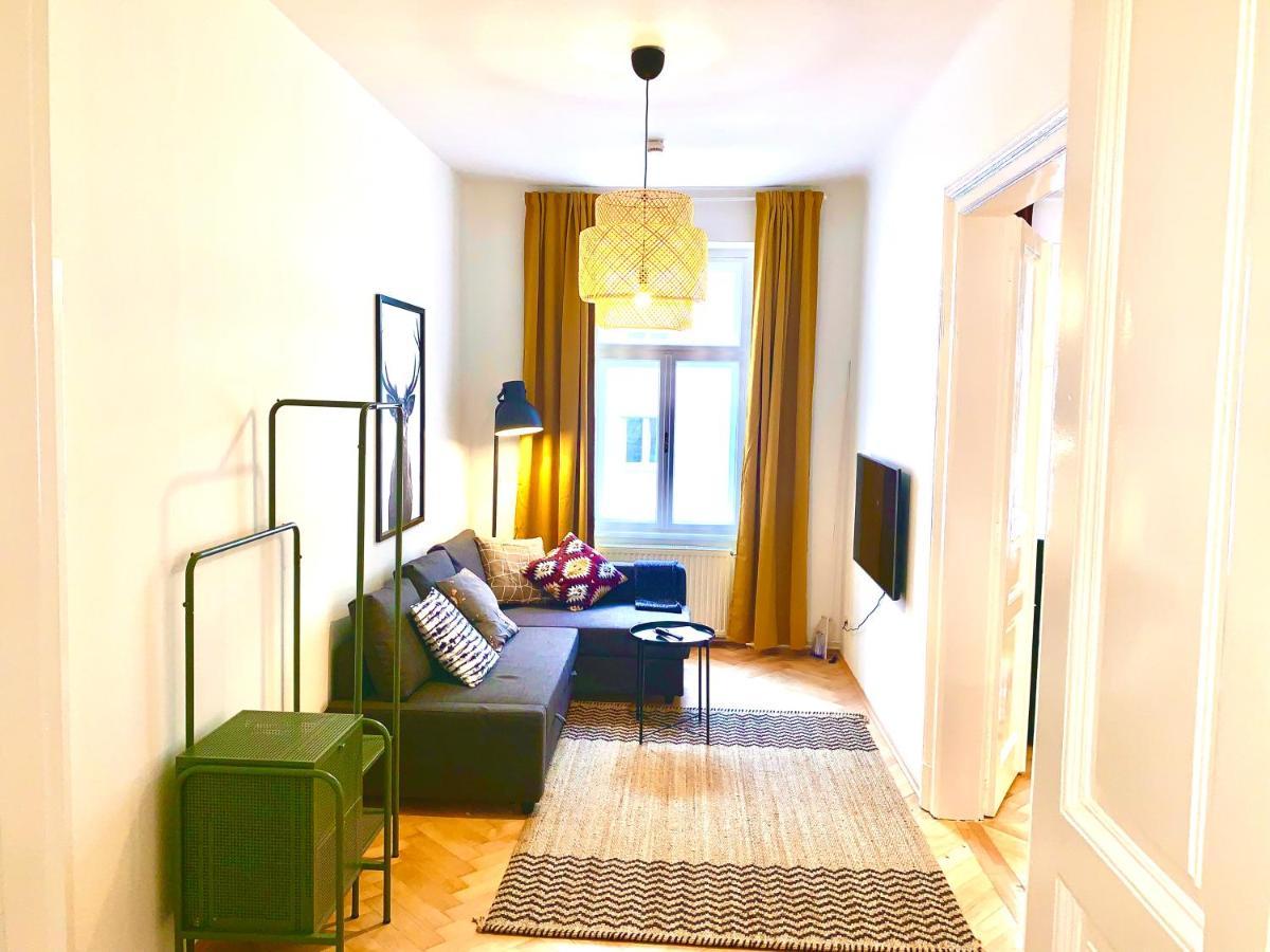 Contemporary City Apartment - By Nahuen Suites Graz Esterno foto