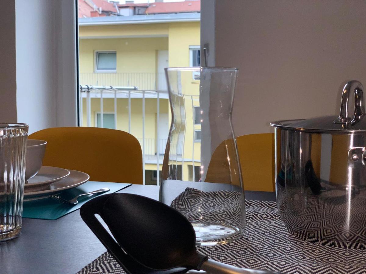 Contemporary City Apartment - By Nahuen Suites Graz Esterno foto